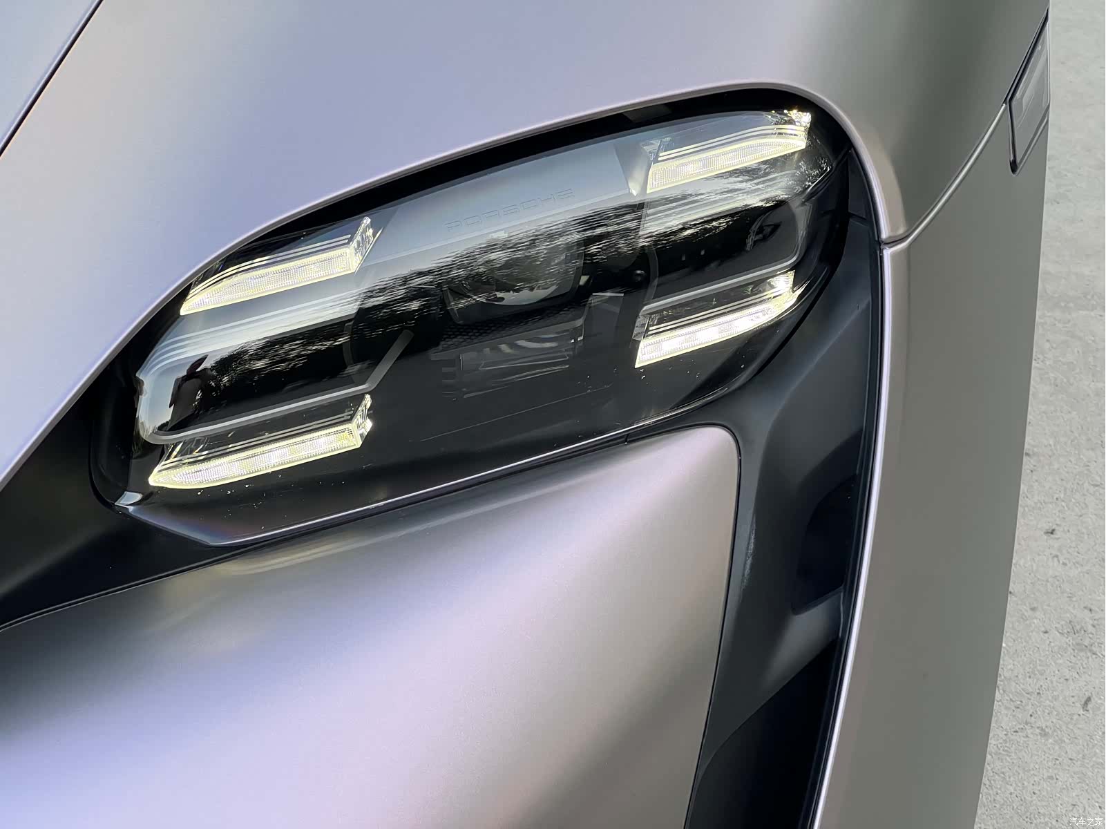 Porsche Taycan, 2021 9