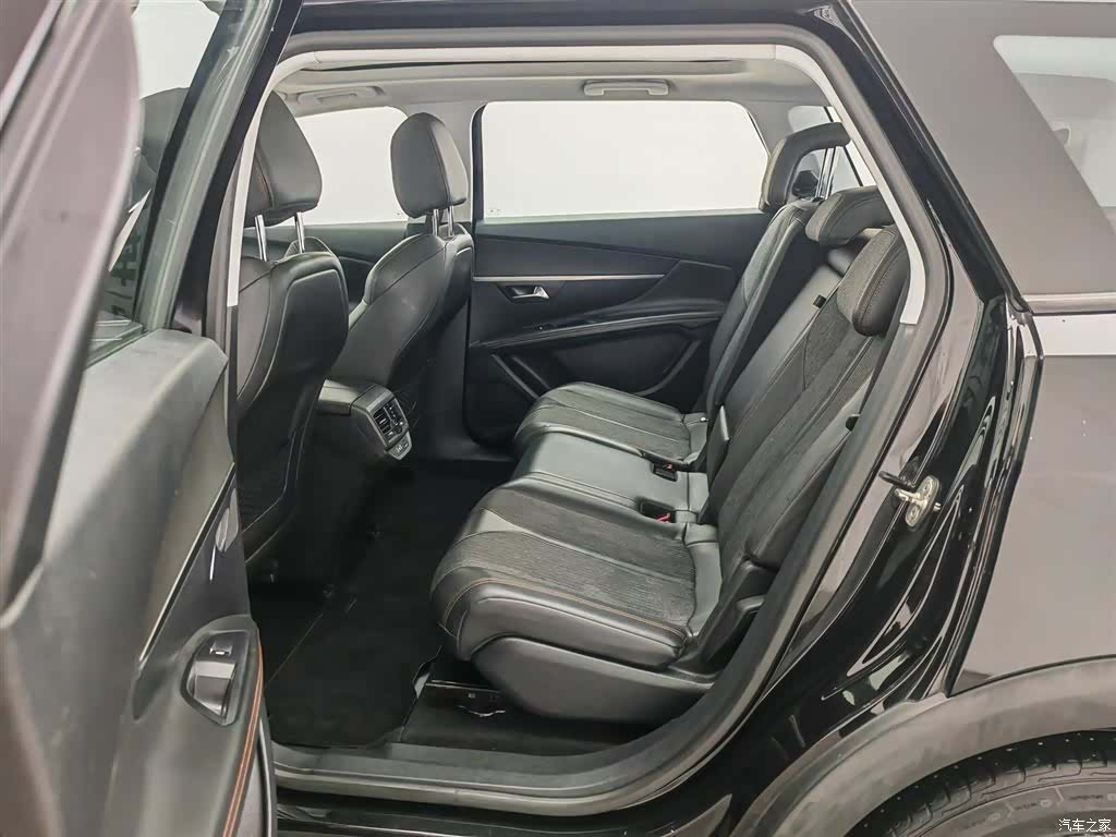 Peugeot 5008, 2017 15