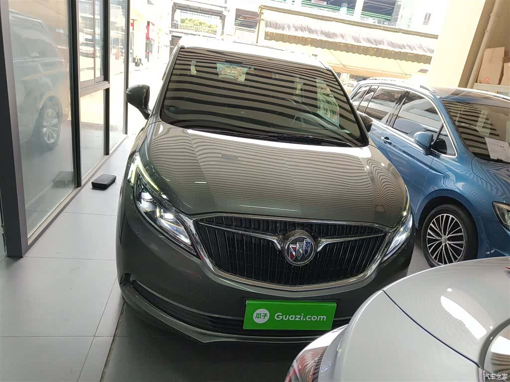 Buick GL8, 2020 3