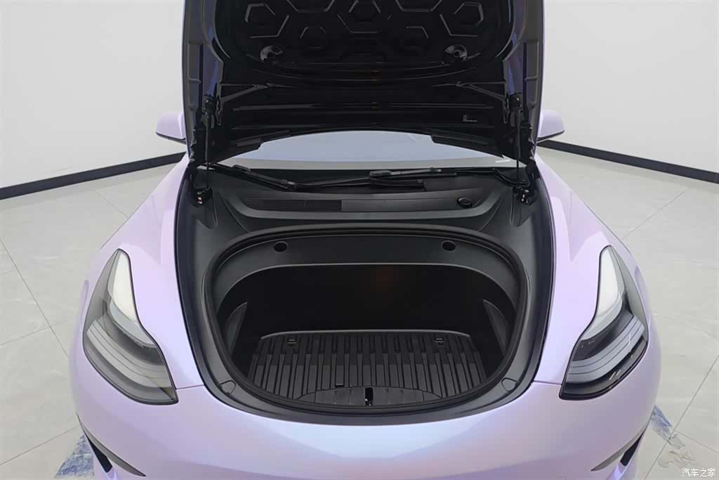 Tesla Model 3, 2022 10
