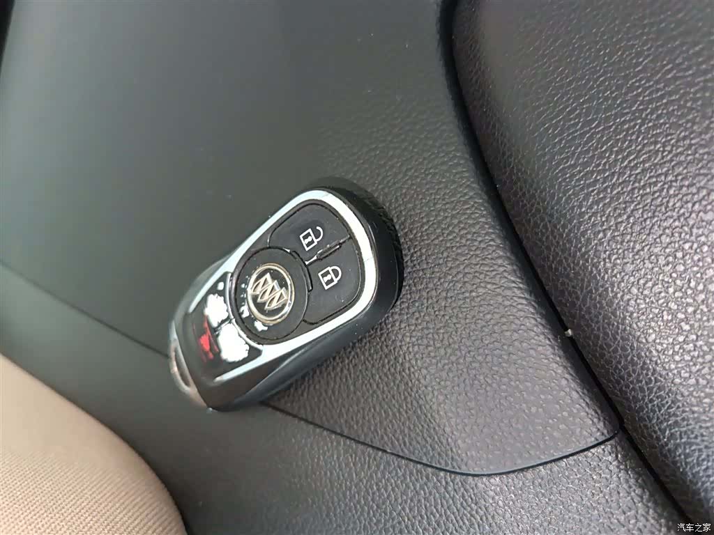 Buick GL8, 2017 9