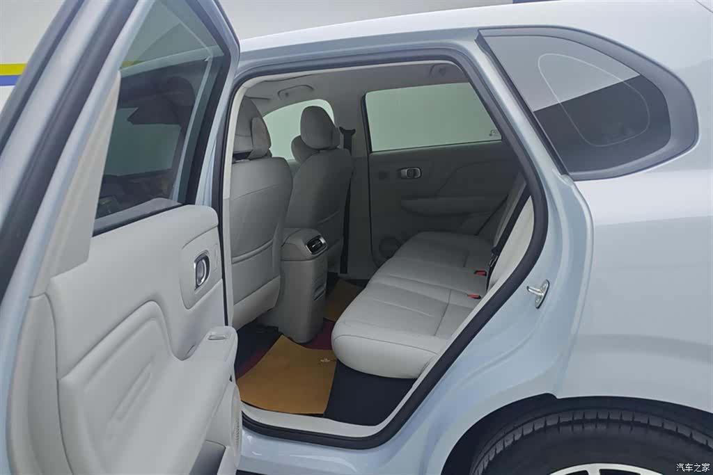Leapmotor B10, 2025 11