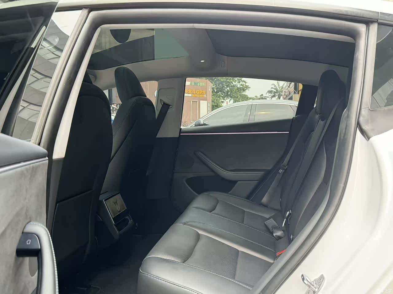 Tesla Model 3, 2024 6