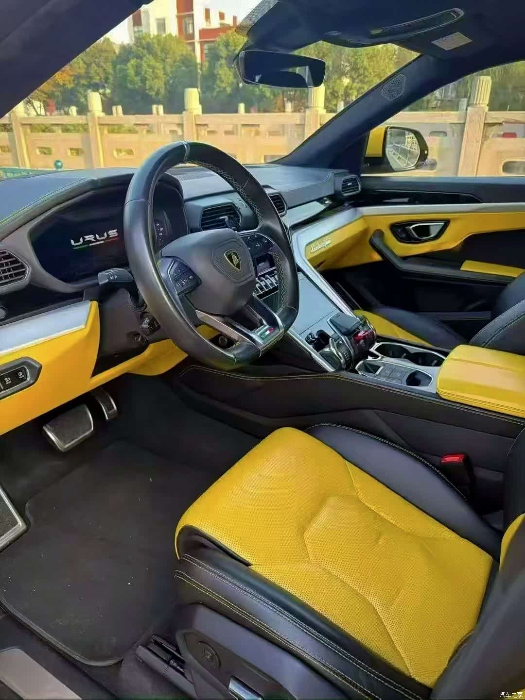 Lamborghini Urus, 2019 6