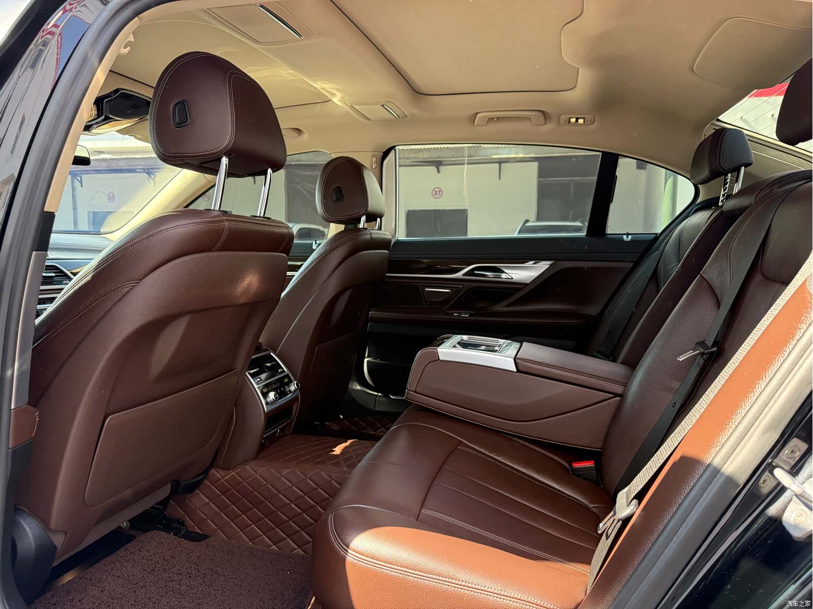 BMW 7 Series, 2017 19