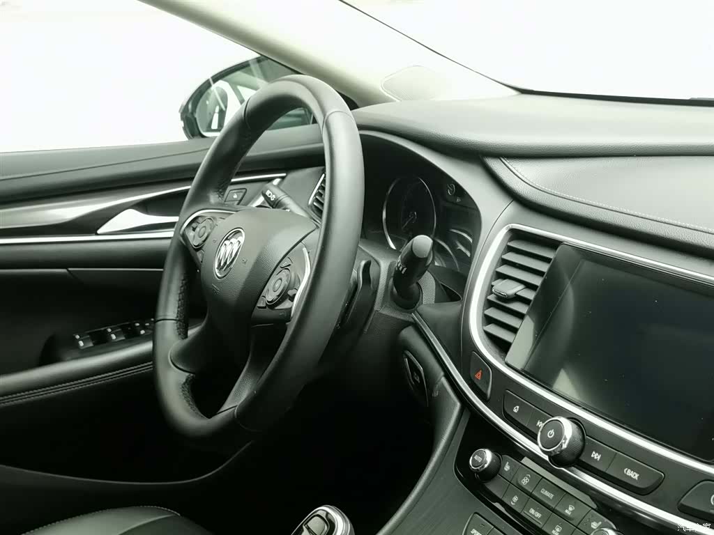 Buick LaCrosse, 2021 22