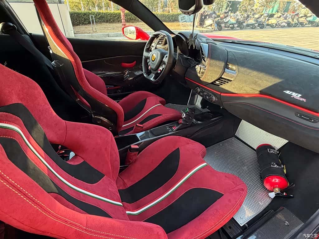 Ferrari 488, 2016 7