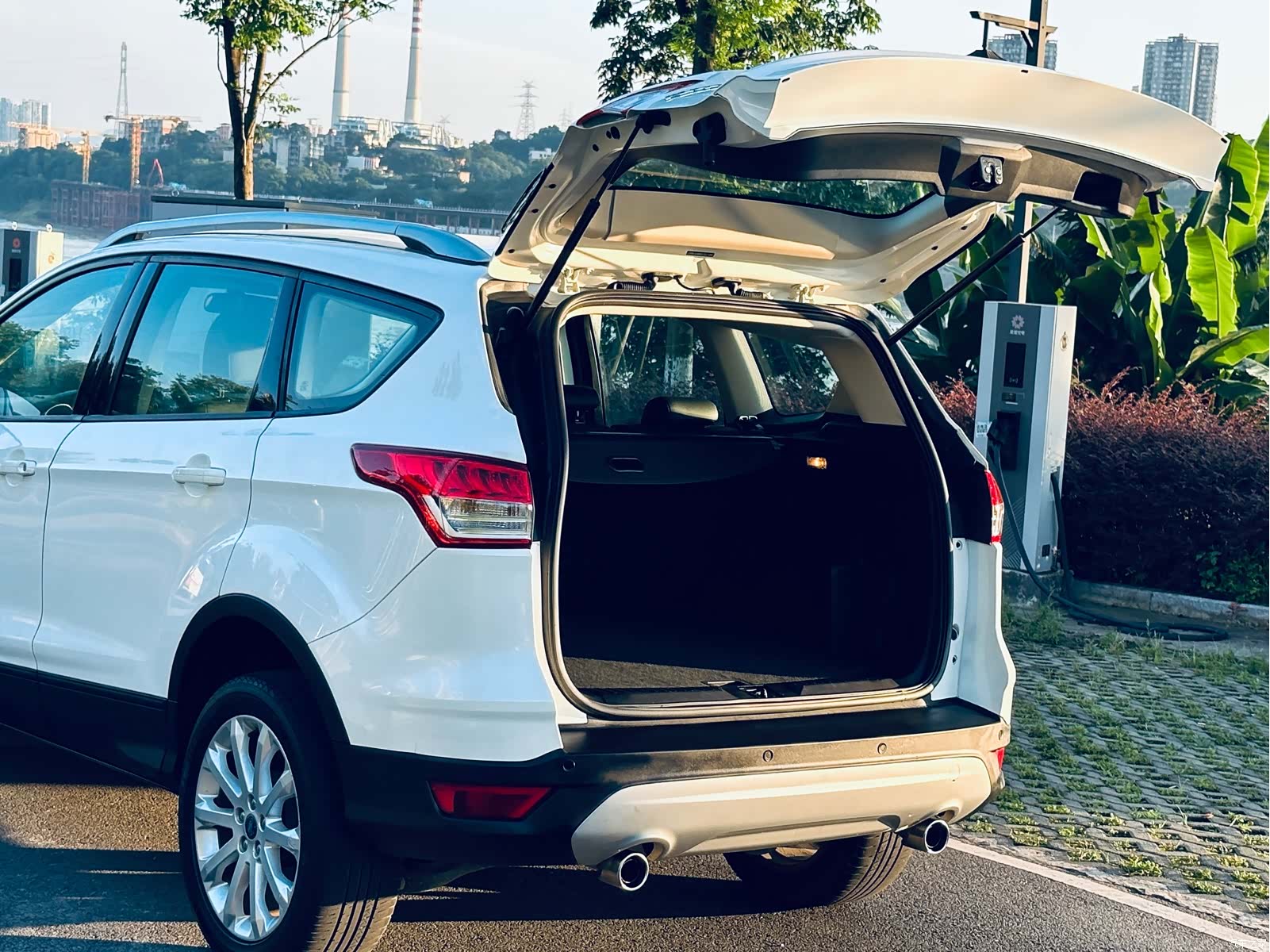 Ford Kuga, 2014 6
