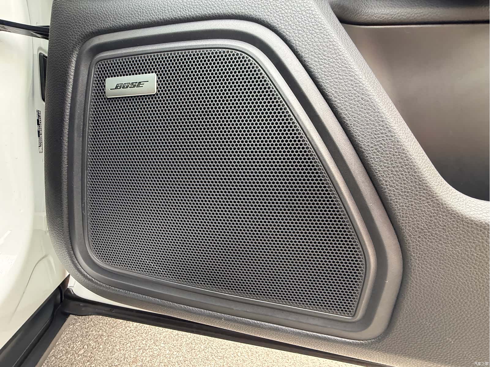 Porsche Macan, 2024 16