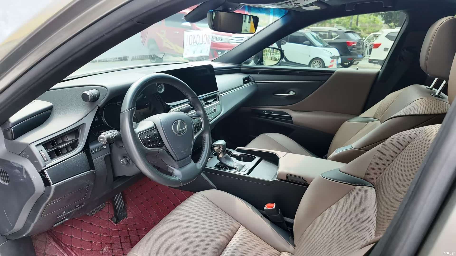 Lexus ES, 2023 4