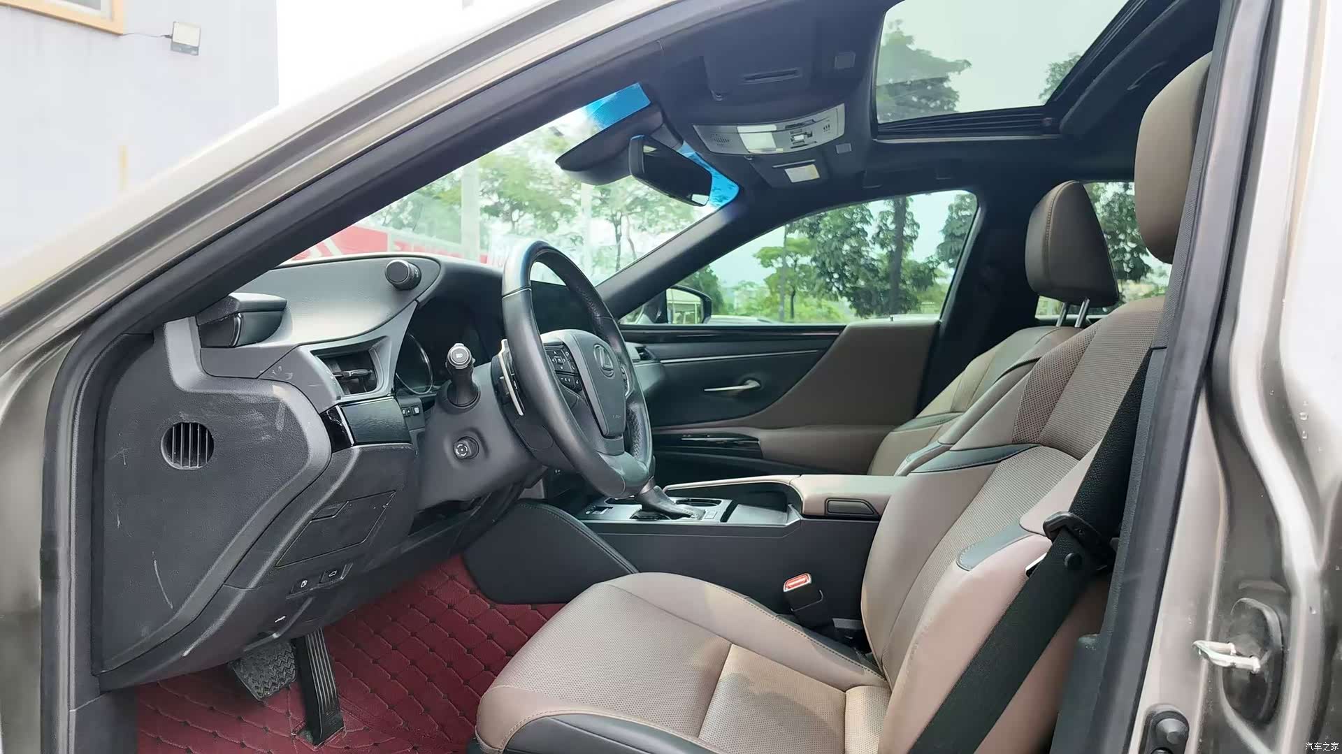 Lexus ES, 2023 все фото