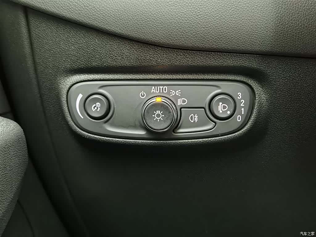 Chevrolet Equinox, 2023 21