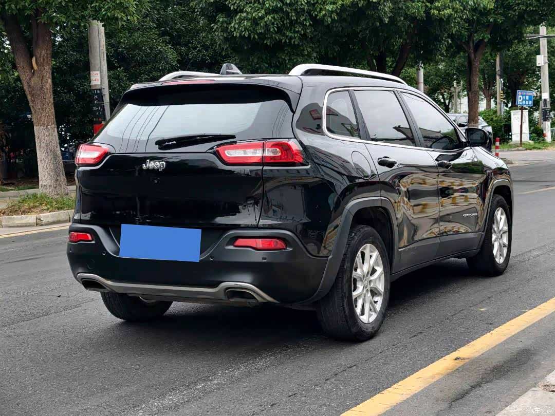 Jeep Cherokee, 2017 4