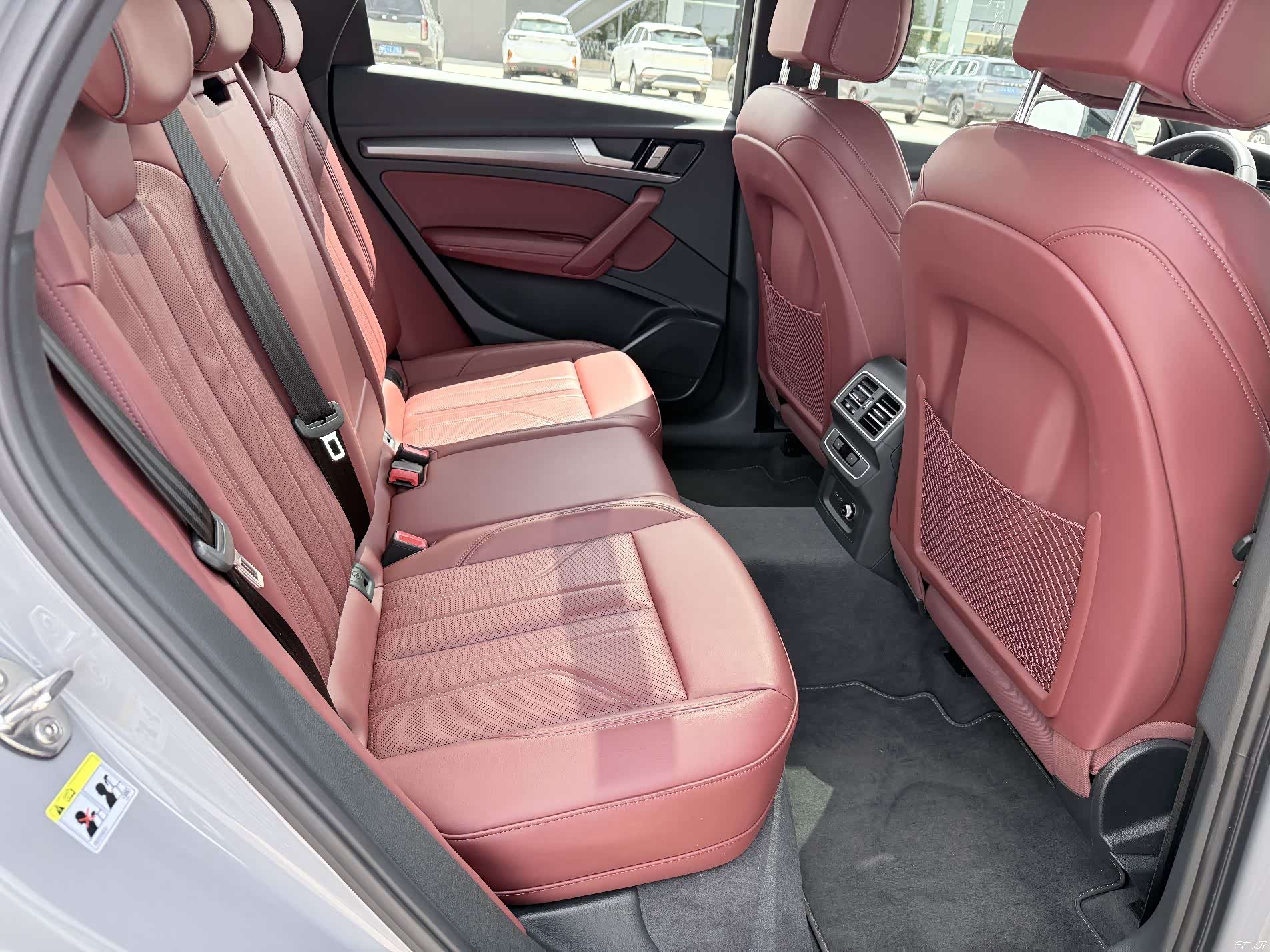 Audi Q5L, 2025 17