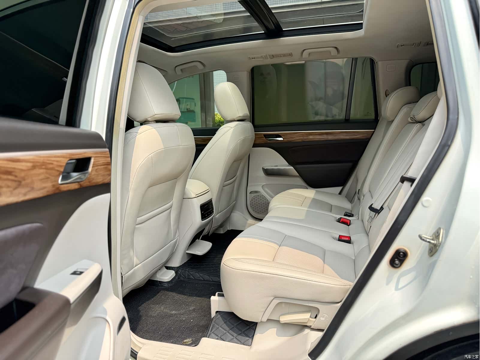 Trumpchi GS8, 2017 9