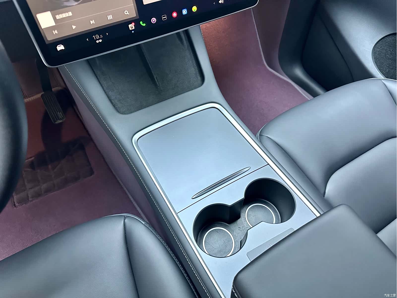 Tesla Model Y, 2022 17
