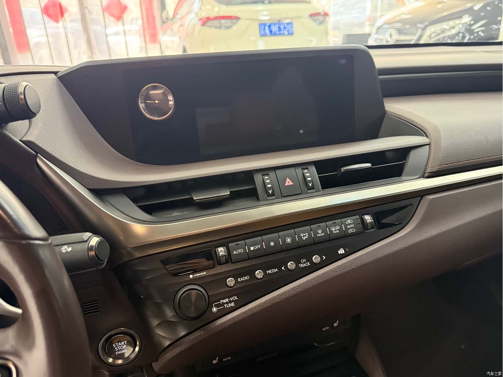 Lexus ES, 2019 6