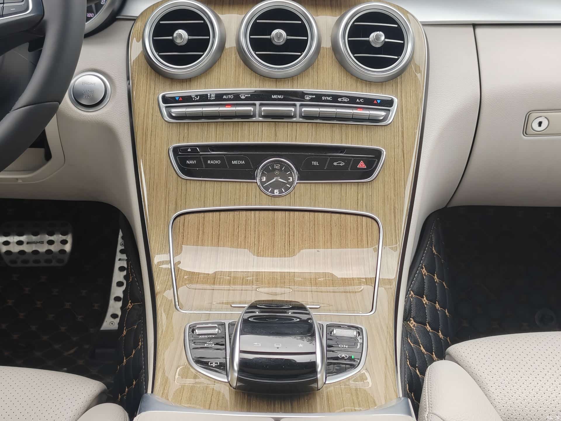 Mercedes-Benz C-Class, 2015 18