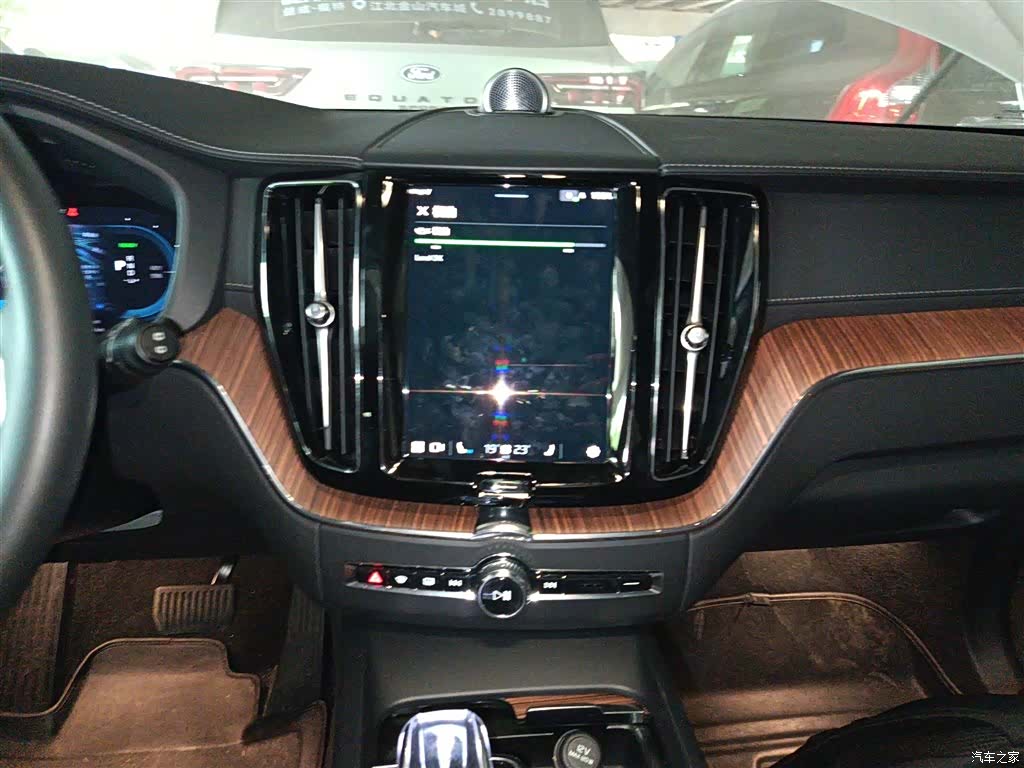 Volvo XC60, 2024 13
