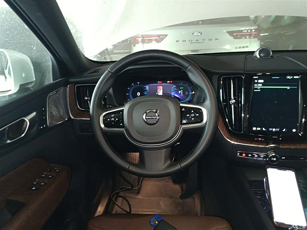 Volvo XC60, 2024 11