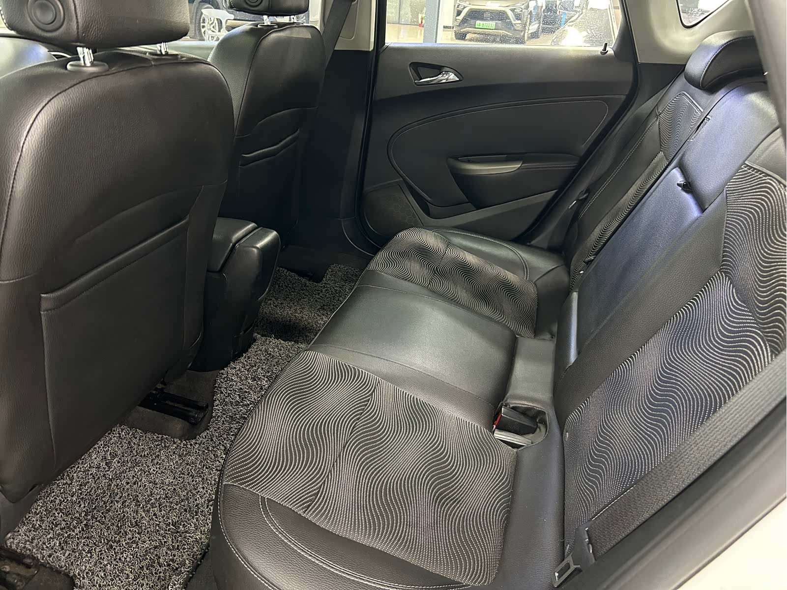 Buick XT, 2013 12