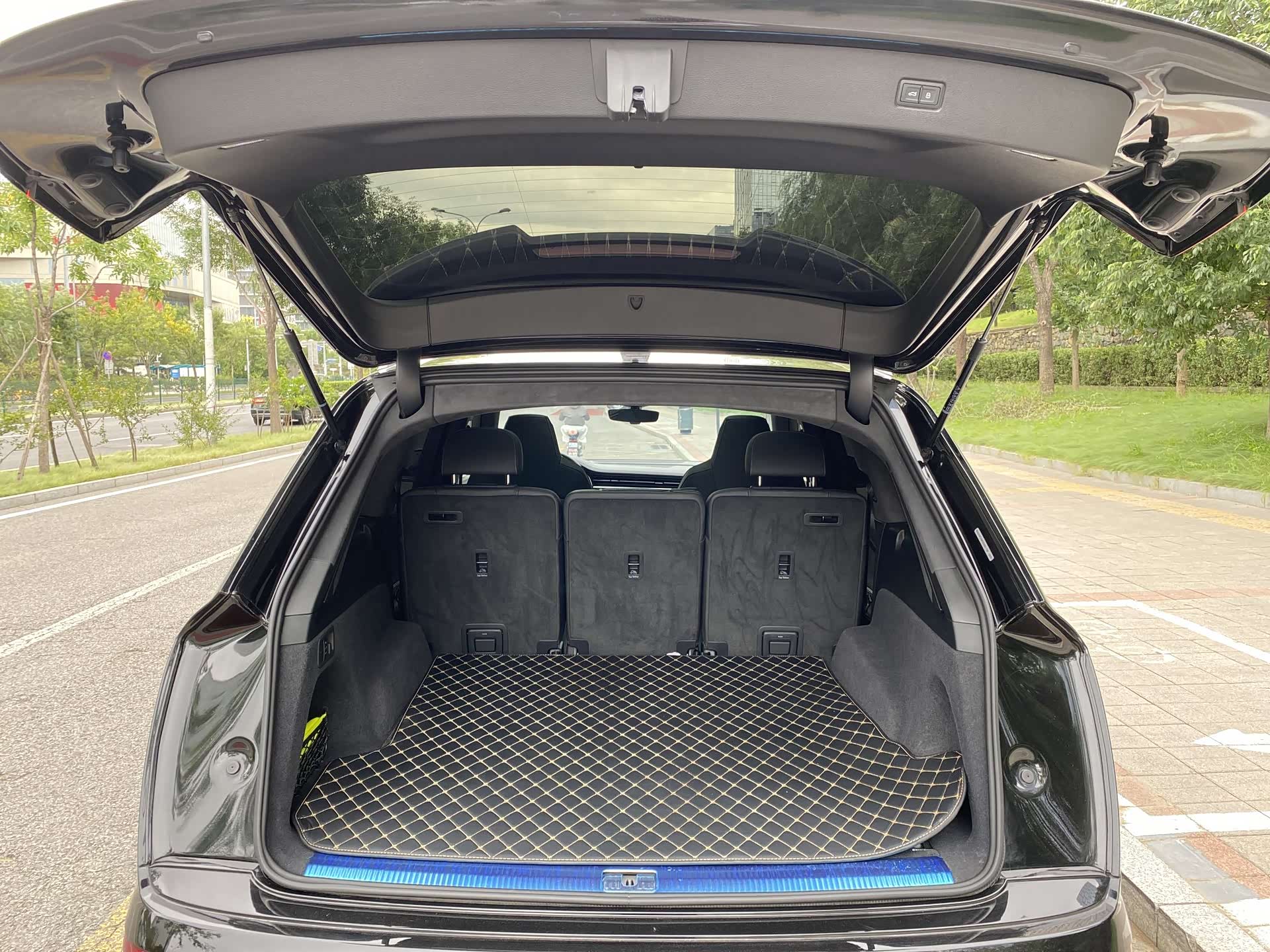 Audi Q7, 2025 7