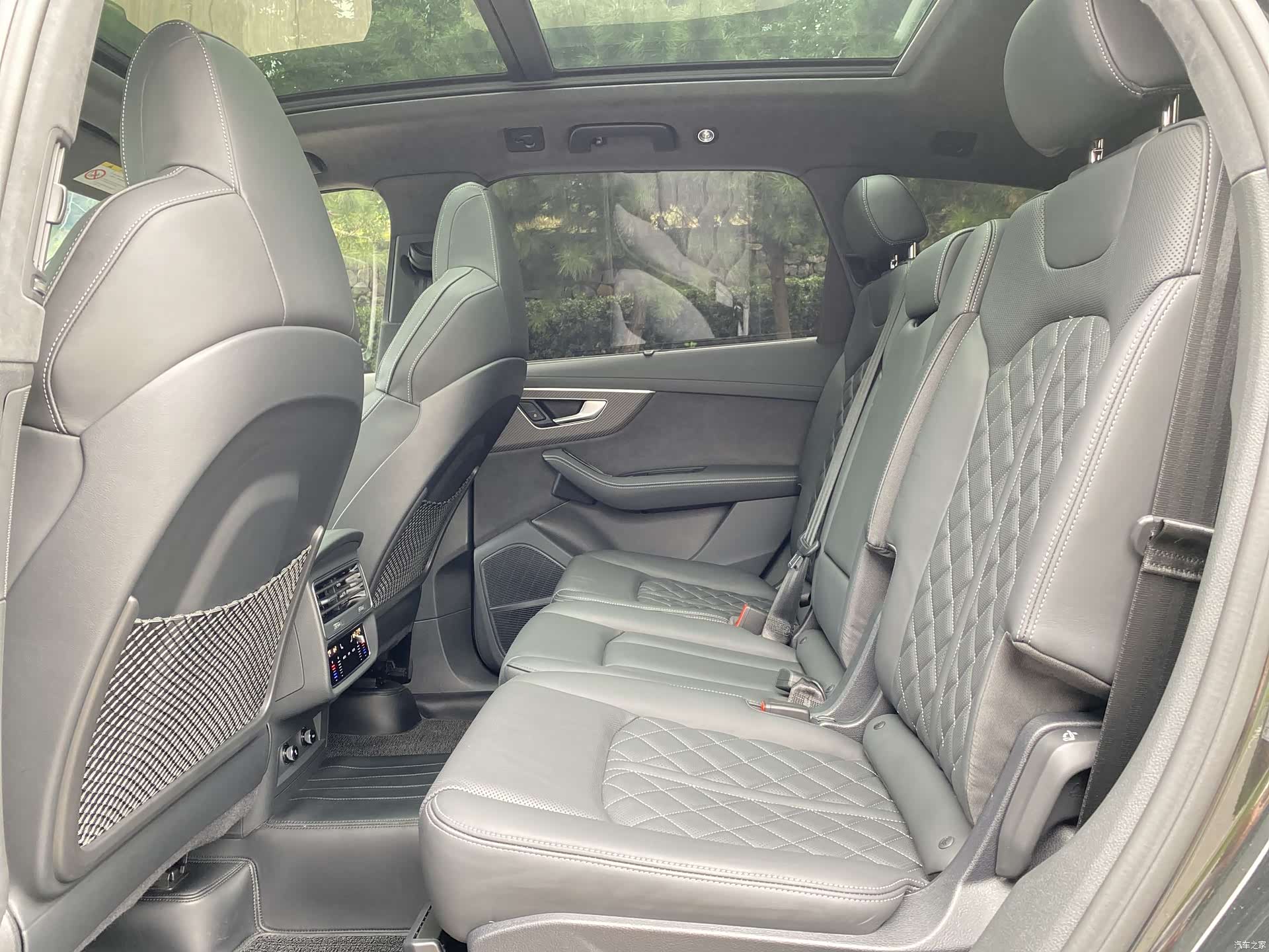 Audi Q7, 2025 16