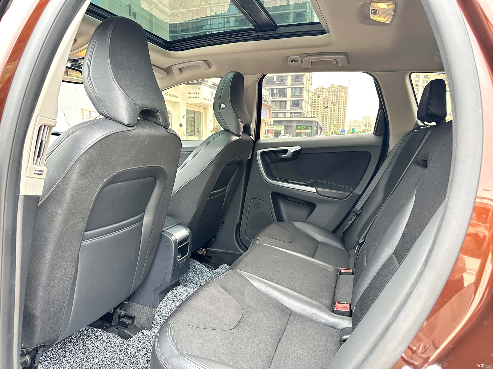 Volvo XC60, 2015 11