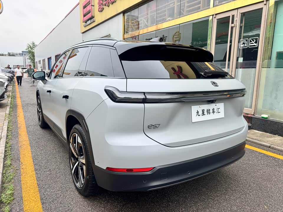 NIO ES7