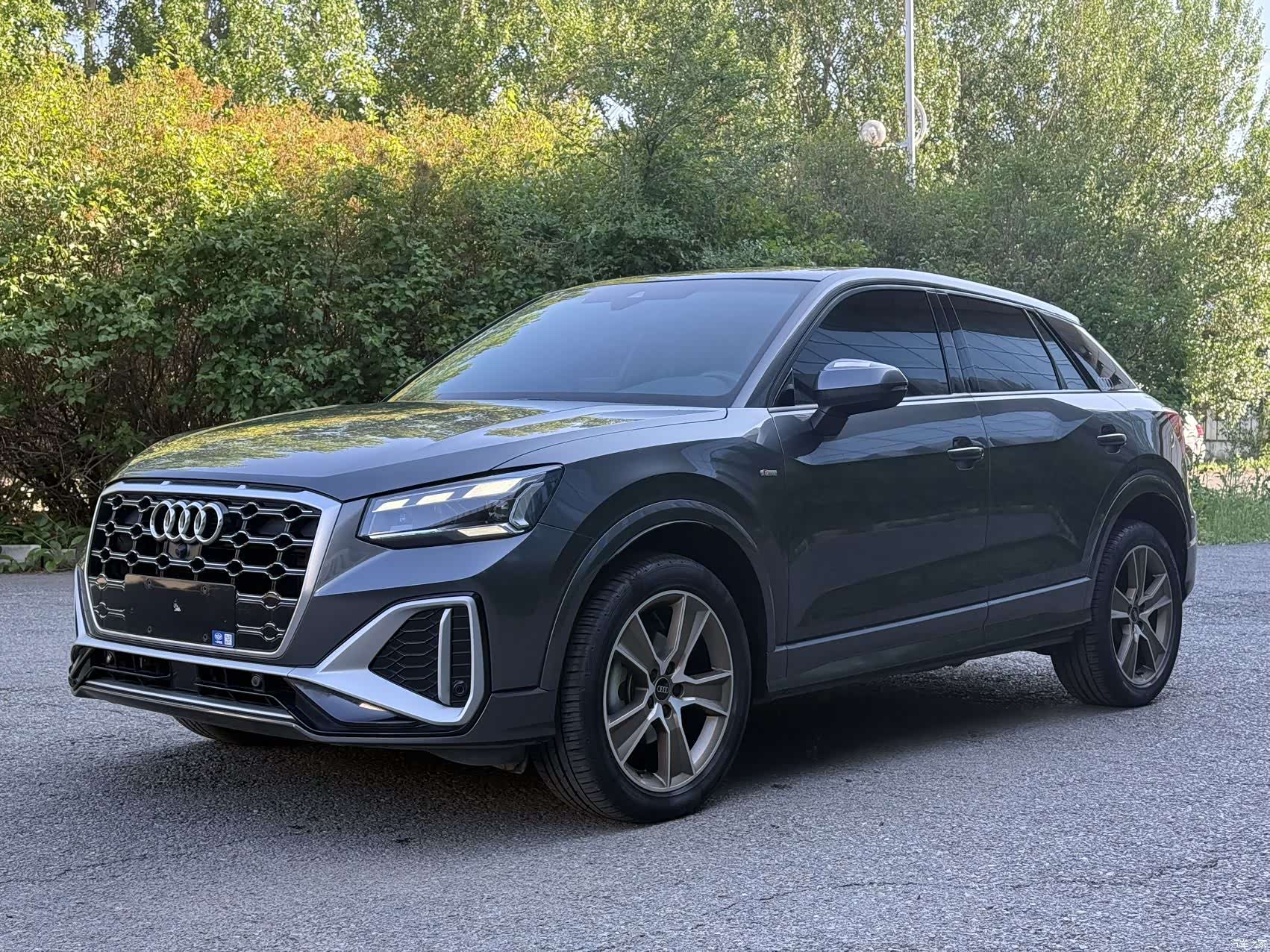 Audi Q2L, 2023 1