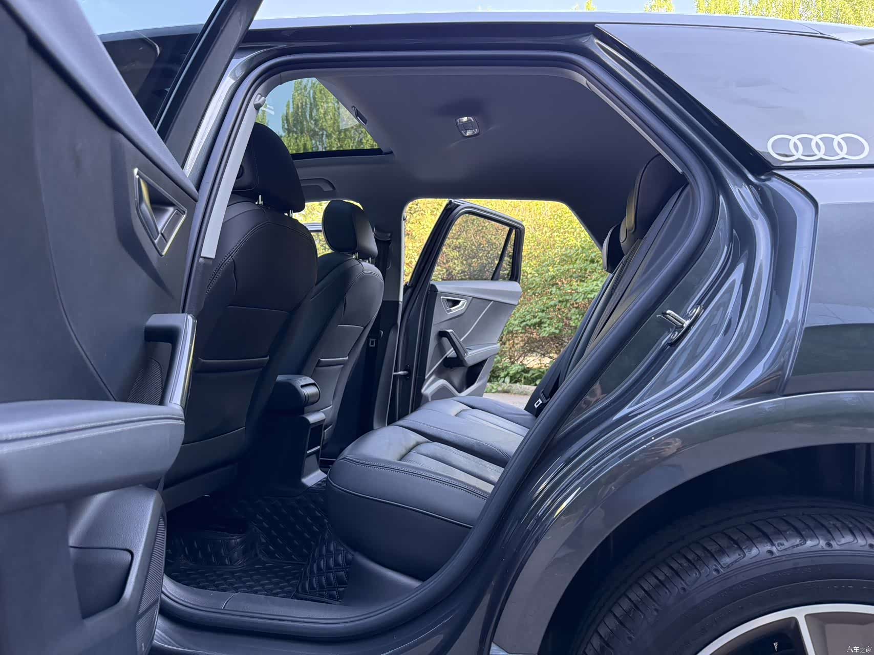 Audi Q2L, 2023 12