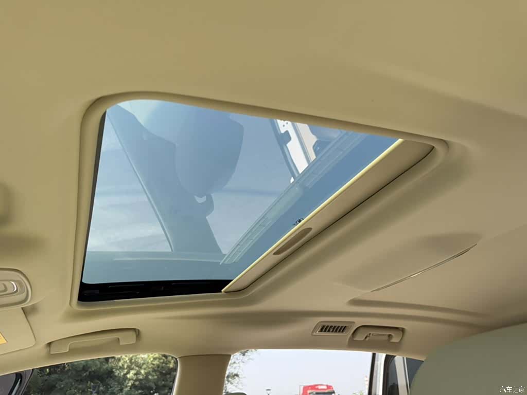 Buick GL8, 2024 9