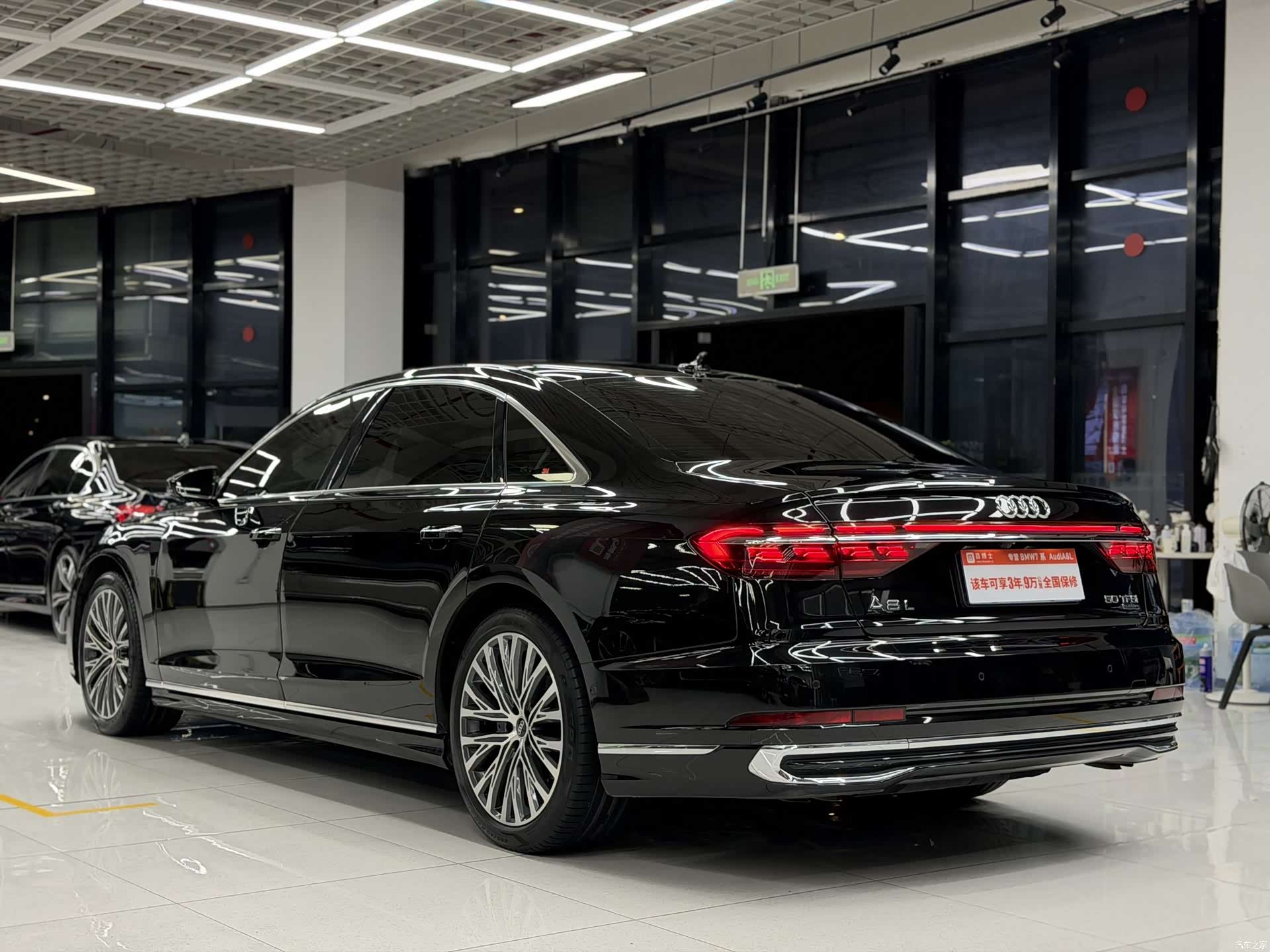 Audi A8L, 2022 4