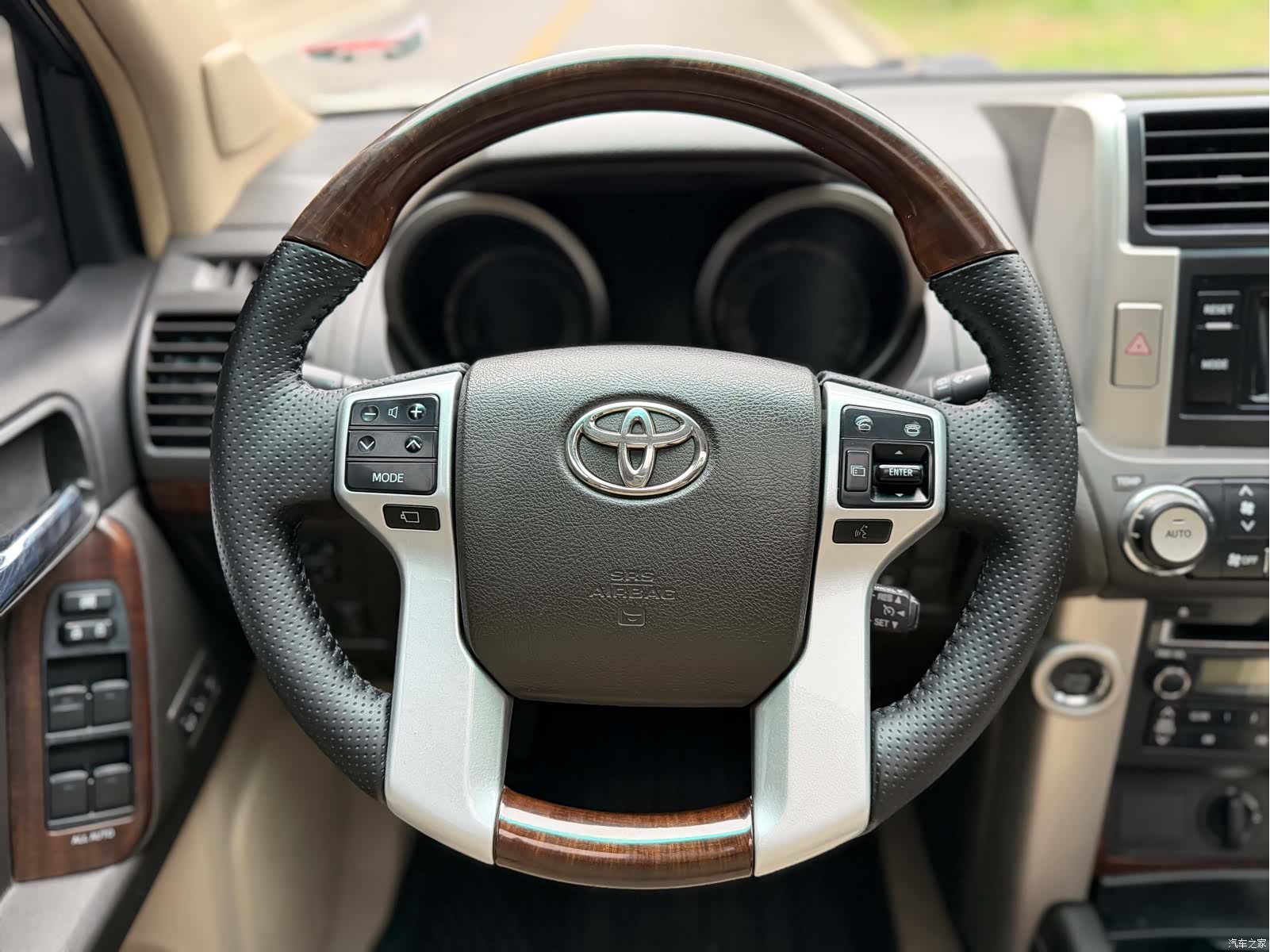 Toyota Prado, 2010 6