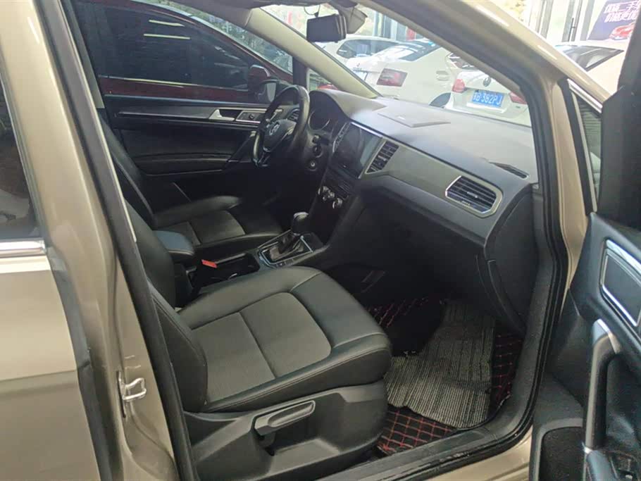 Volkswagen Golf*Jiayu