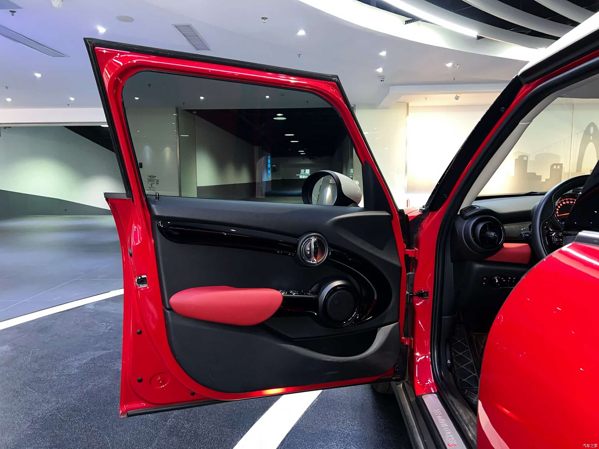 Mini Cooper, 2019 18