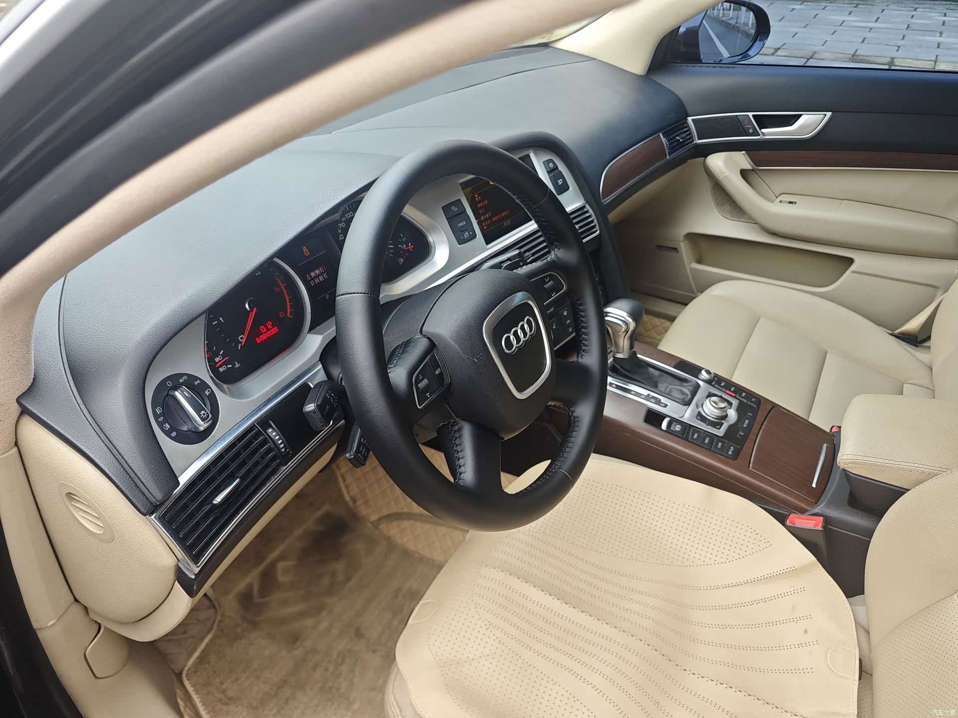 Audi A6L, 2010 17