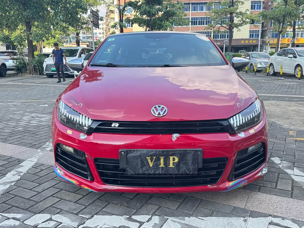 Volkswagen 2011 2.0TSI Luxury