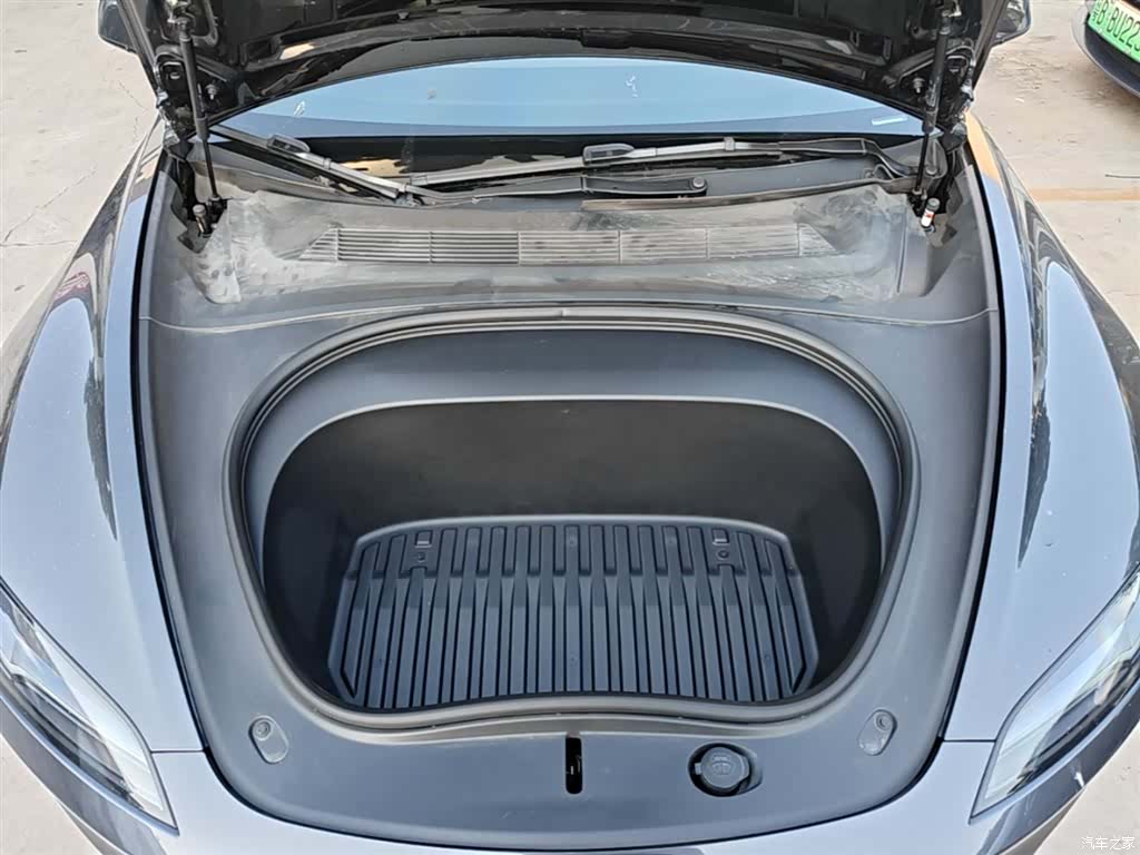 Tesla Model 3, 2024 20