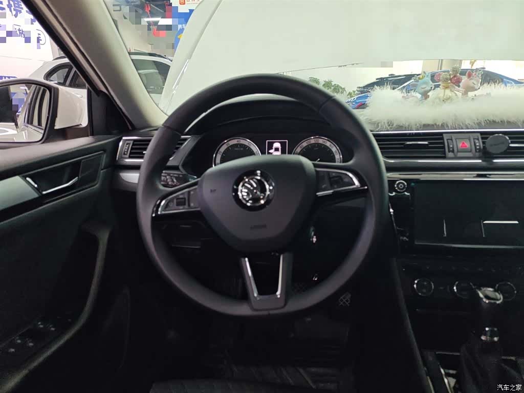 Skoda Superb, 2019 3