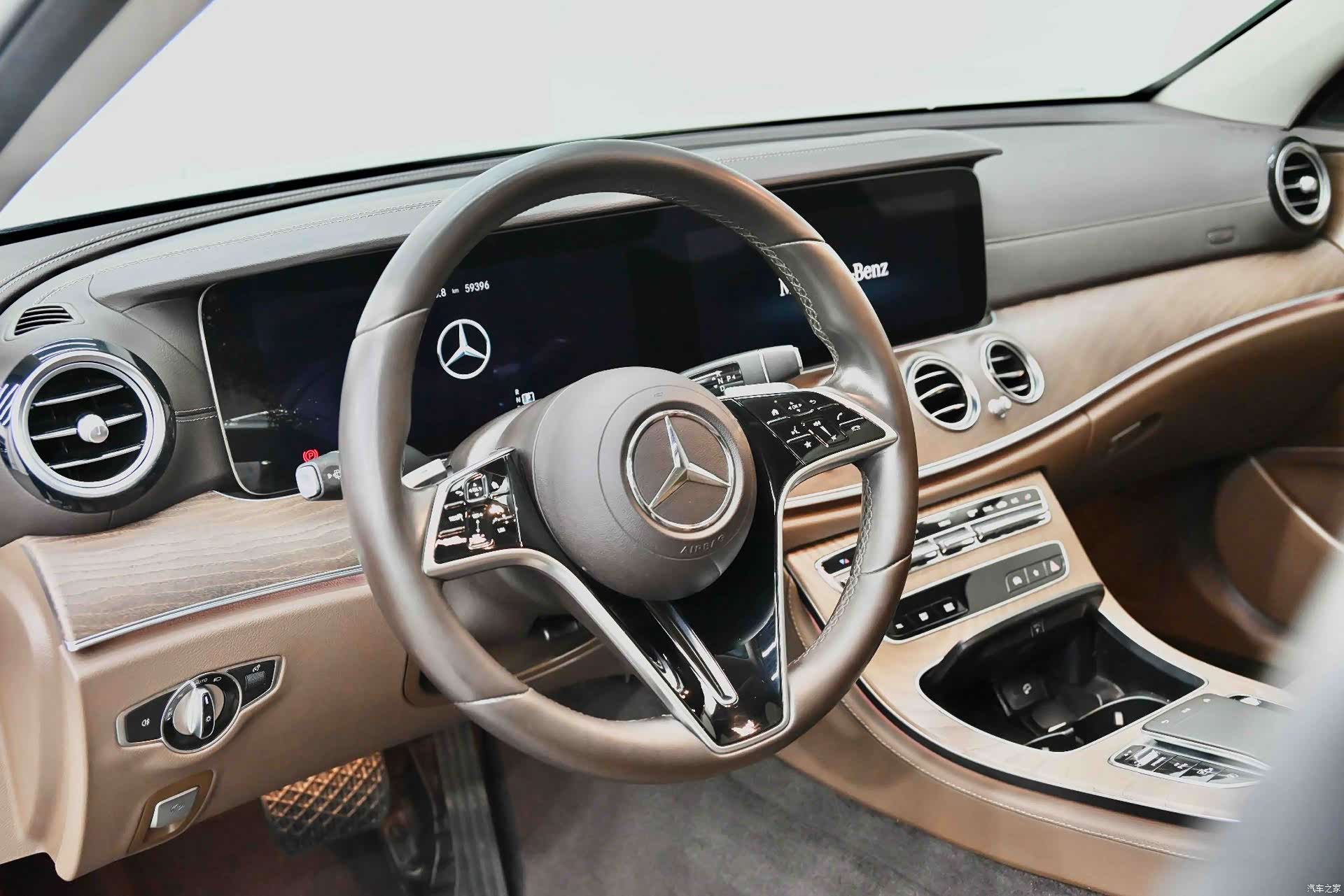Mercedes-Benz E-Class, 2022 31