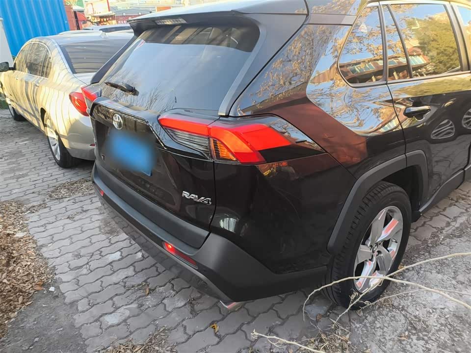 Toyota RAV4 Rongfang