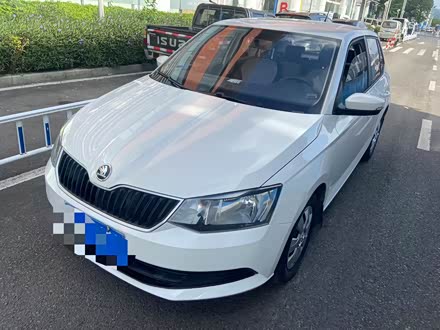 ��������˹�´� ���� 2015�� 1.4L �Զ�ǰ�а�