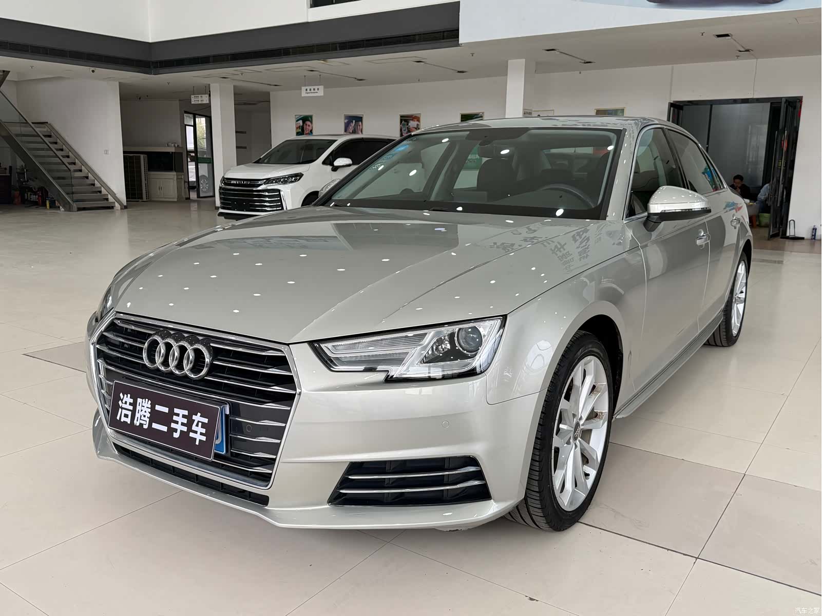 Audi A4L, 2018 1