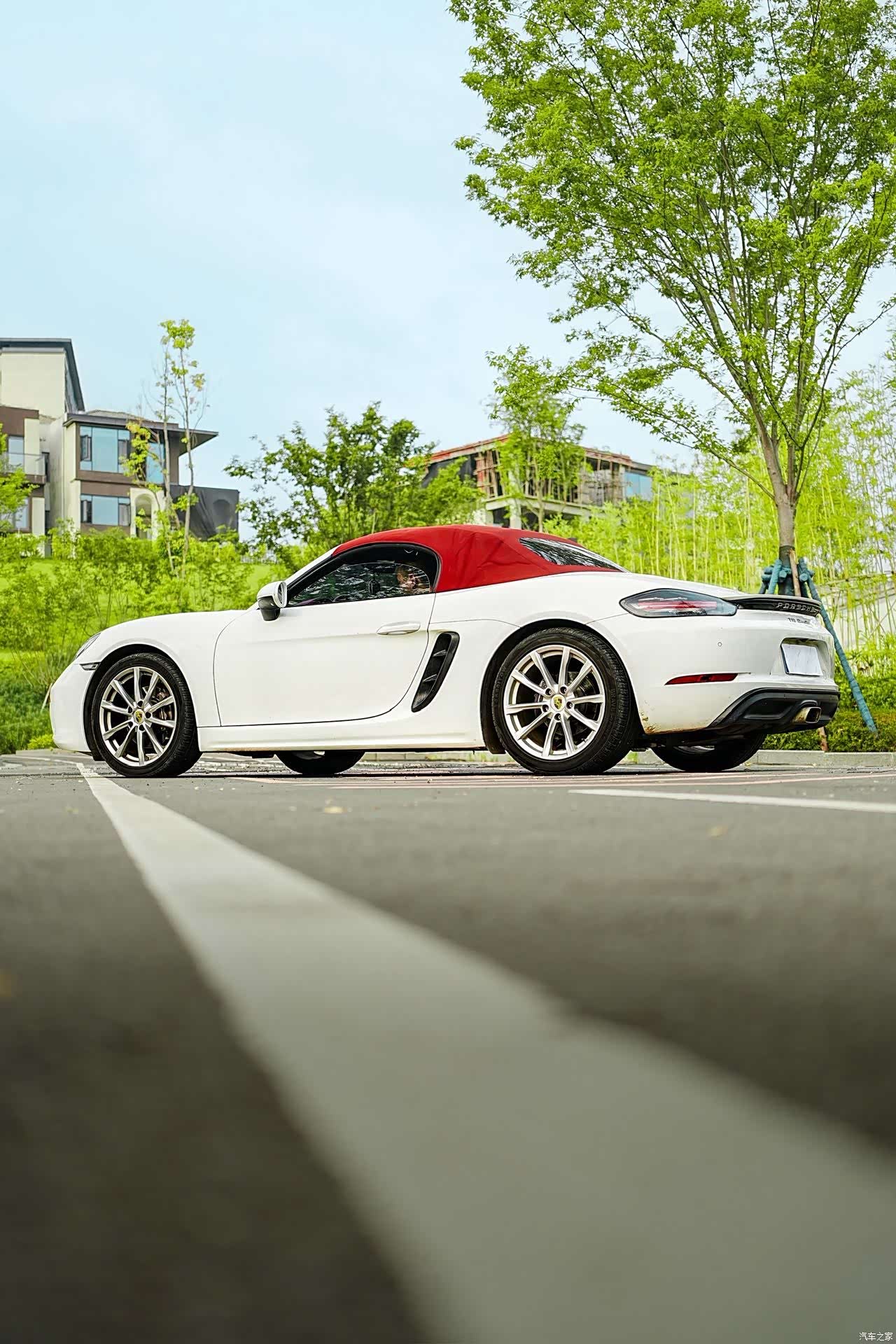 Porsche Boxster, 2022 все фото