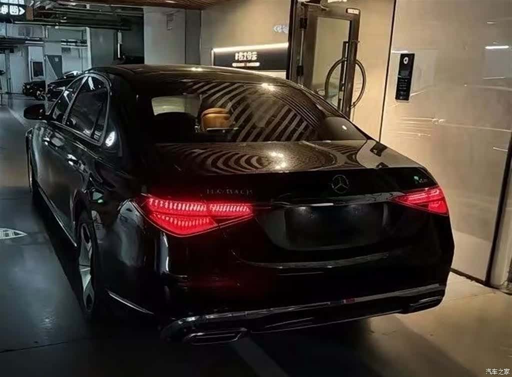 Maybach S-Class, 2023 3