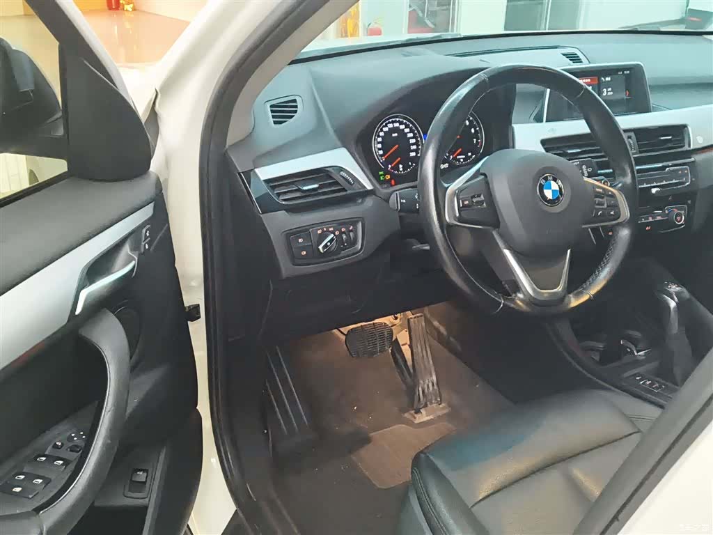 BMW X1, 2018 11