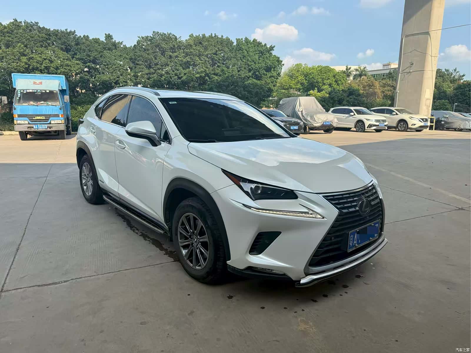 Lexus NX, 2018 2