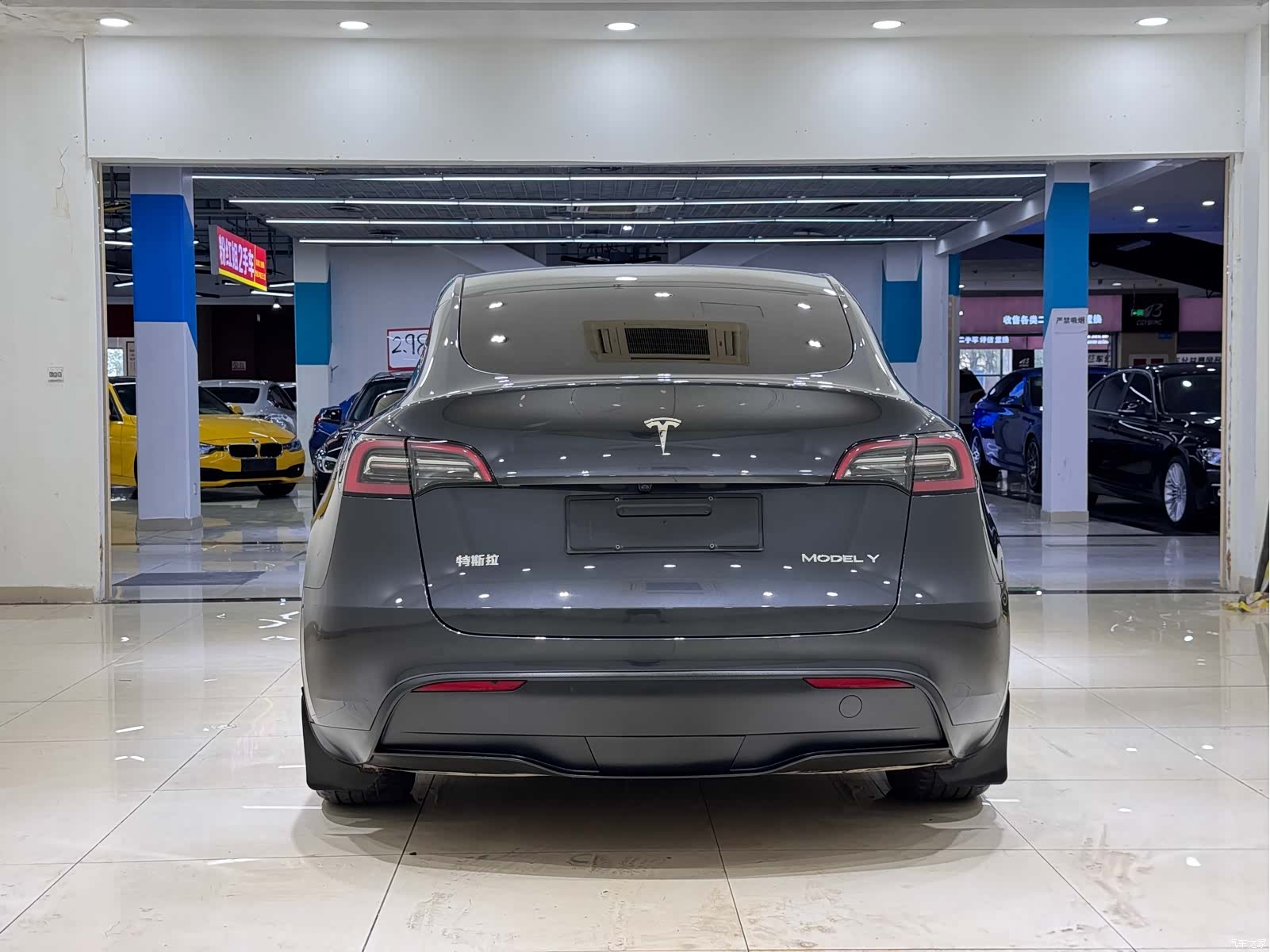Tesla Model Y, 2024 4