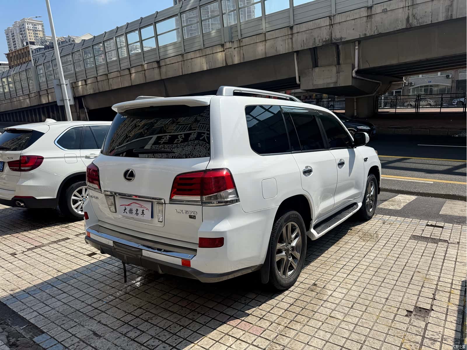 Lexus LX, 2009 6